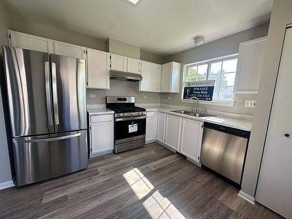 4th image of 3010 Ronan Dr