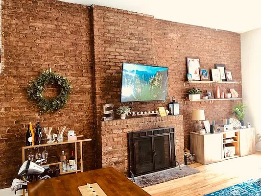 Rented by Buchbinder & Warren | media 18