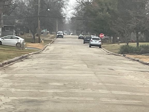 5th image of 4813 Illinois St