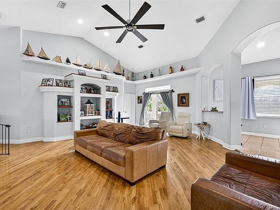 5th image of 7445 Gulf Way