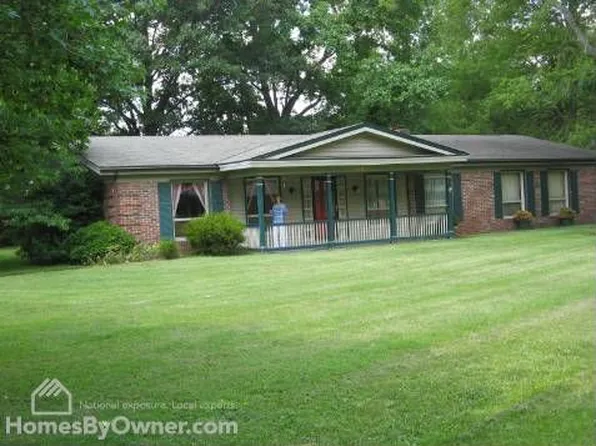 100 Westernaire Dr, Marion, IL 62959