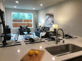 Hamptons at Mill Creek