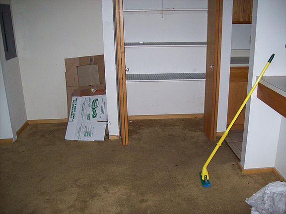 4th image of 3906 Hyde Park Ave