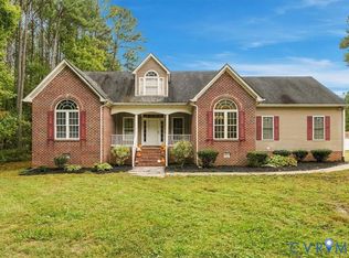 16335 James River Dr, Disputanta, VA 23842