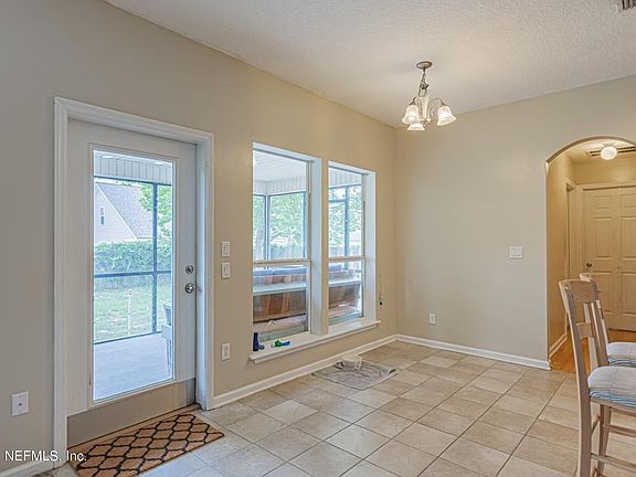 4th image of 136 Moultrie Crossing Ln