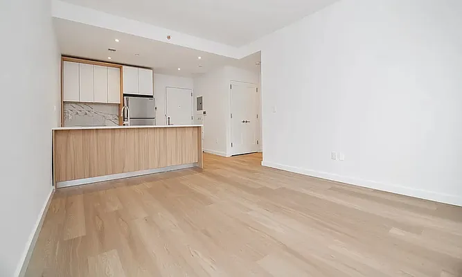 Rented by REAL New York | media 18