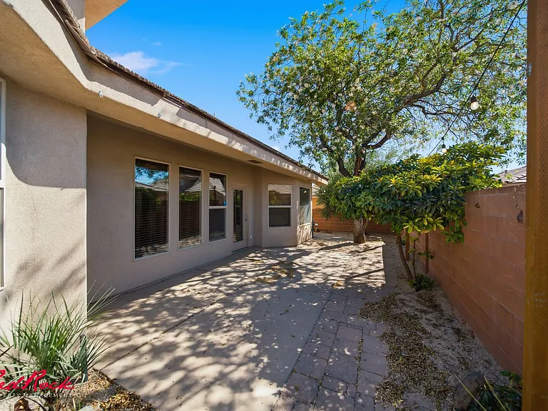 3304 W Palomar — Photo 37