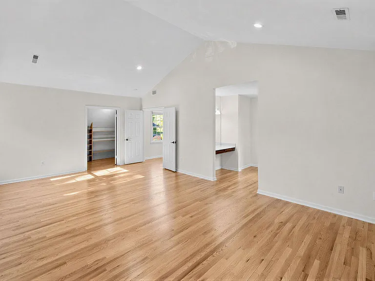 6609 Heidi Ct — Photo 35