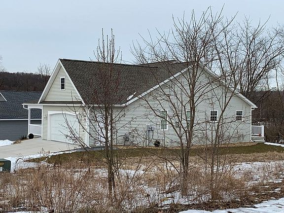2nd image of 362 Highland Dr