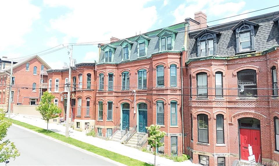 1st image of 116 Wentworth St #114