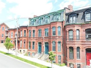 116 Wentworth St #114, Saint John, NB E2L2S4