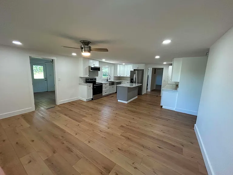 5422 S Wilson Rd — Photo 7