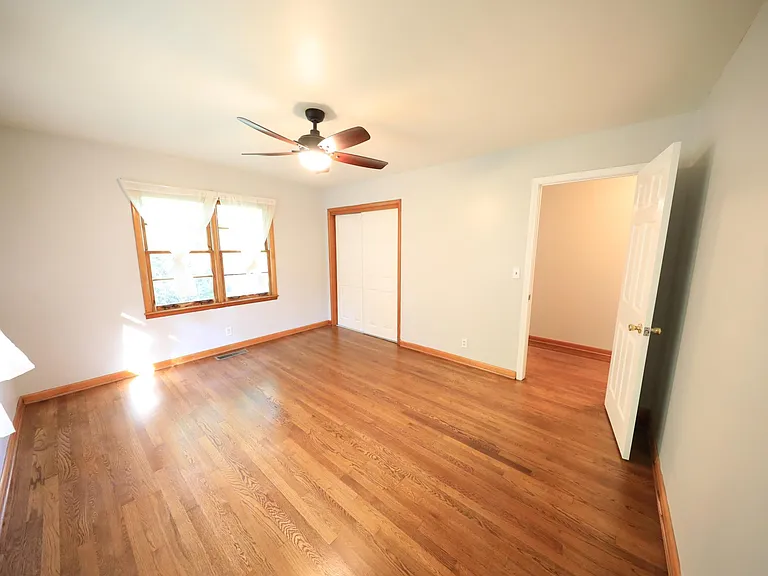 684 Valley Rd — Photo 11