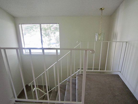 5th image of 721 Shelby St APT 2