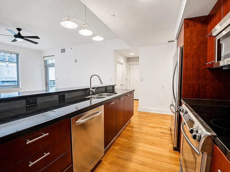 603 Davis St #1207 — Photo 16