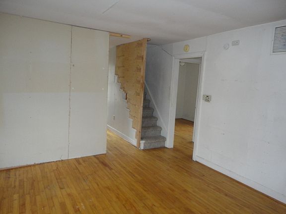 2nd image of 1805 Brentwood Dr
