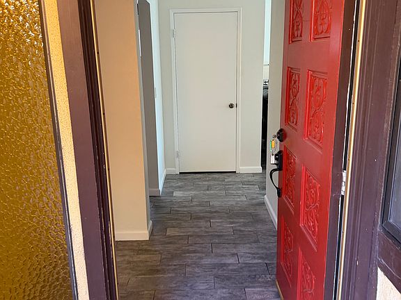 5th image of 1019 Scott St