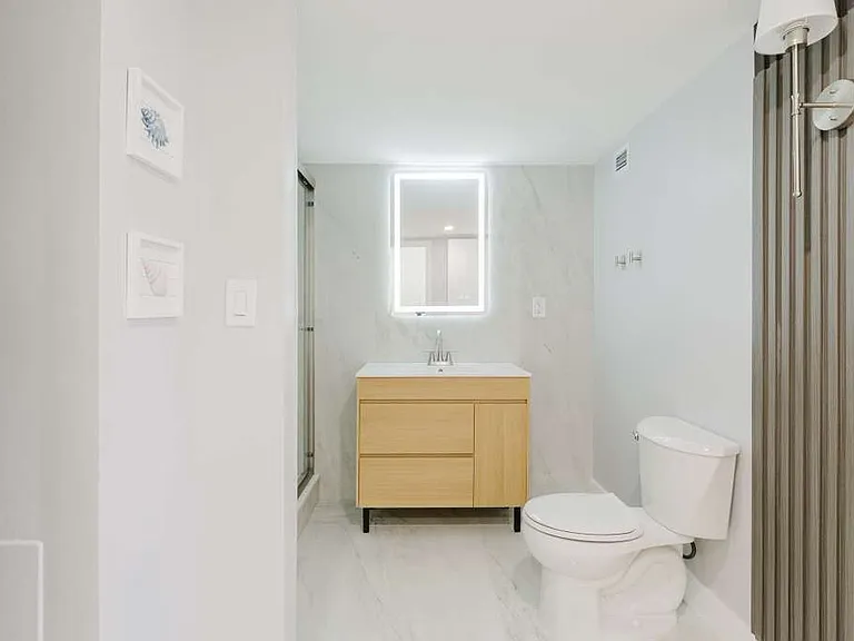 2750 NE 183rd St #410 — Photo 8