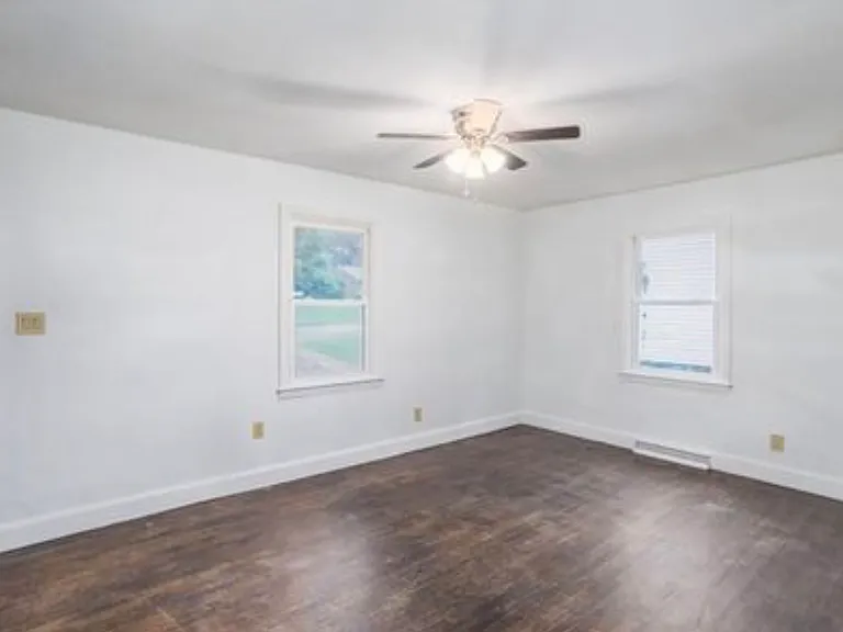 1016 Tabor St — Photo 1