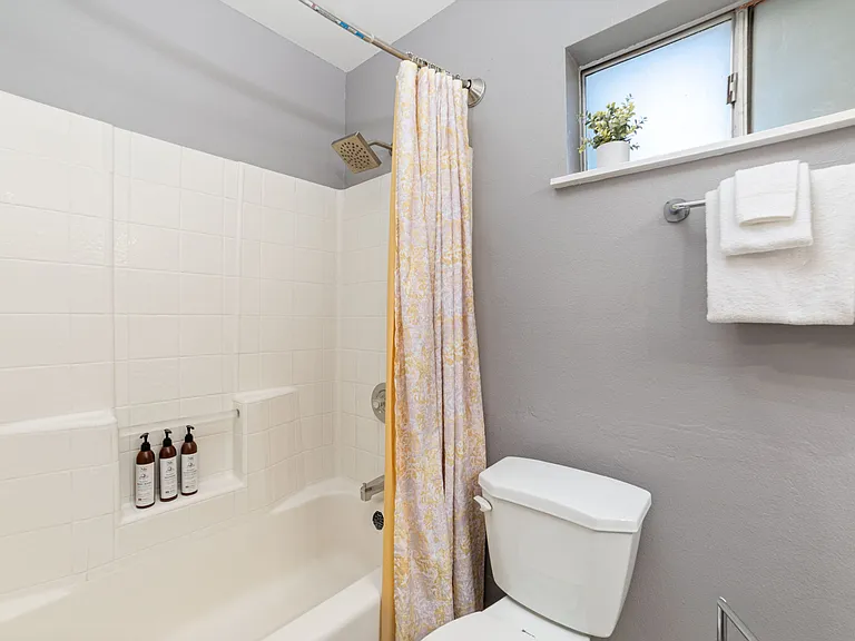 44616 Buckingham St — Photo 30