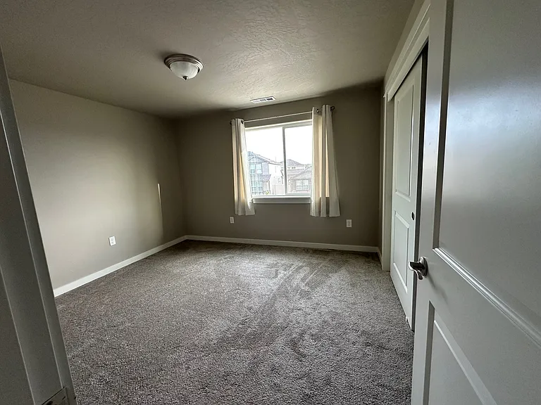 6315 Cottonwood Loop — Photo 18