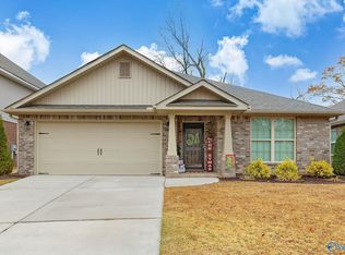 709 Magnolia Place Ln SW, Hartselle, AL 35640