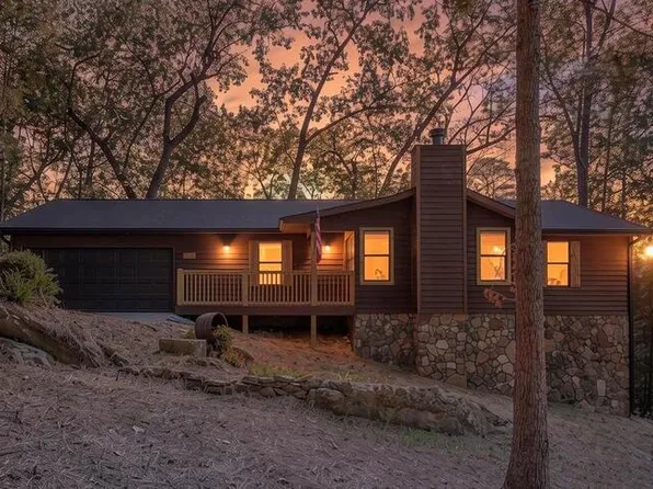 597 Bishop Trl, Rocky Face, GA 30740