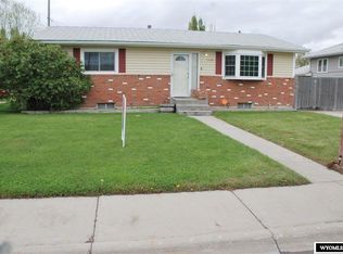 1806 Gregg Ave, Worland, WY 82401