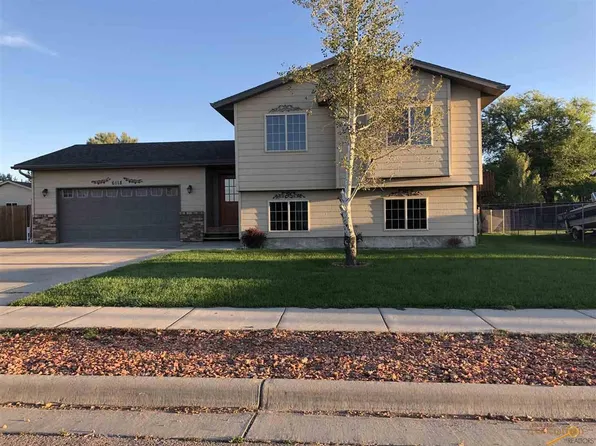 6118 Flintlock Ct, Rapid City, SD 57703