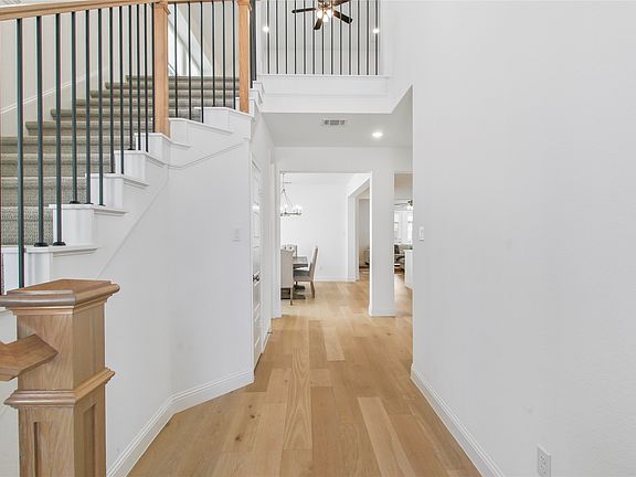 5th image of 8425 Colburn