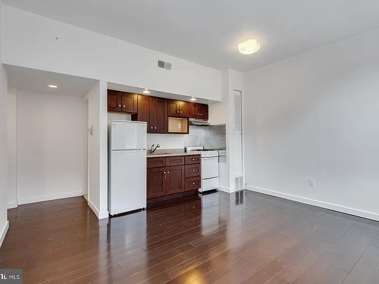 2137 Spruce St #4 — Photo 3