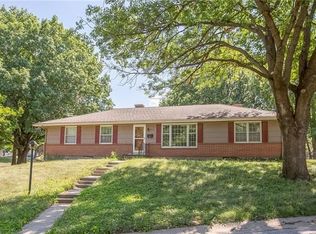 3439 N Chippewa Dr, Kansas City, MO 64116