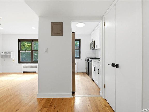 4th image of 13 Terrace Circle #2B
