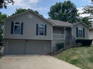 502 NE Leann Dr, Blue Springs, MO 64014