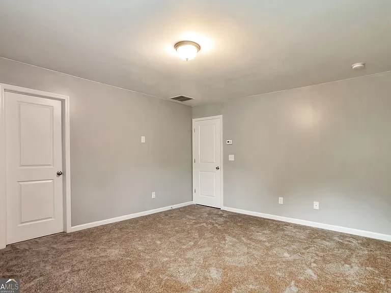 4098 Clay Ct SE — Photo 12