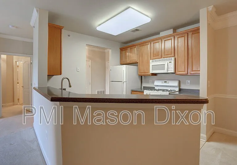 5801 Clipper Ln #404 — Photo 11