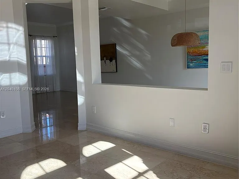 18410 NE 30th Ave #18410 — Photo 8