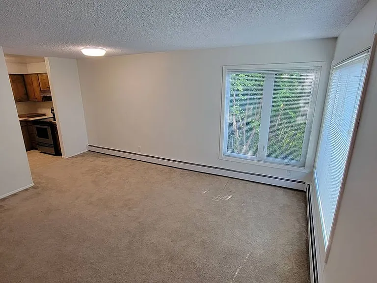 705 N St — Photo 5