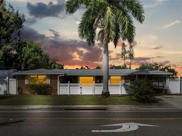 2920 McIntosh Rd, Sarasota, FL 34232