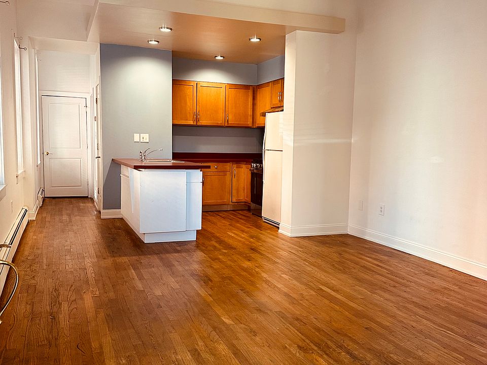 2nd image of 764 N 26th St Floor 1
