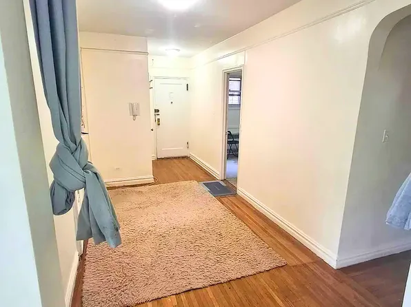 61-41 Saunders Street image 2 of 16