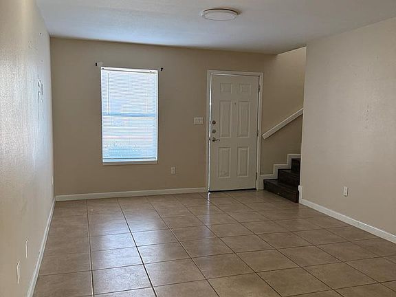 2nd image of 824 S Central Ave #1