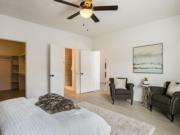 5th image of 1024 Lead Ave SW #D