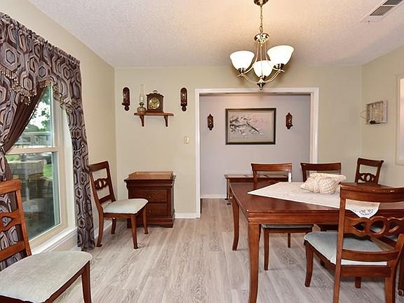 5th image of 2238 Country Place Cir