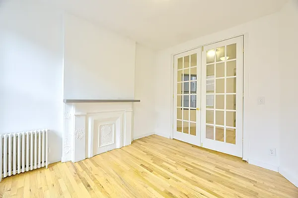 Rented by Farside Realty LLC | media 7