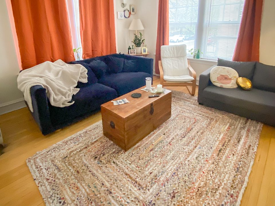 1st image of 1605 W Sunnyside Ave #1