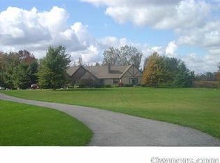 6810 Salt Rd, Clarence, NY 14031