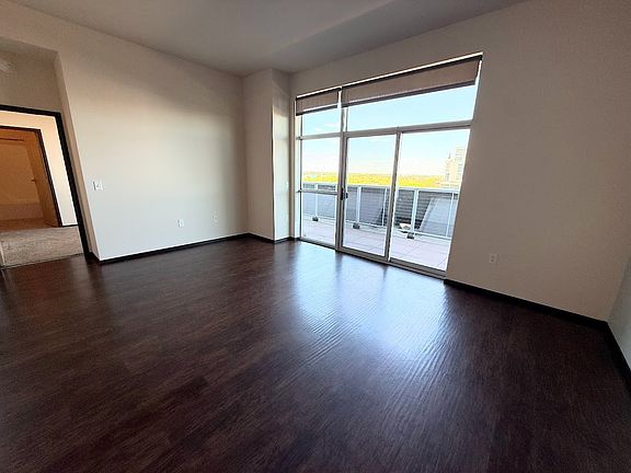 4th image of 10 N Livingston St #1113