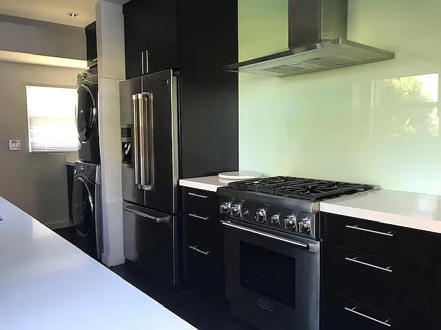 3 bed, 1350 sqft, $3,750 — Photo 3
