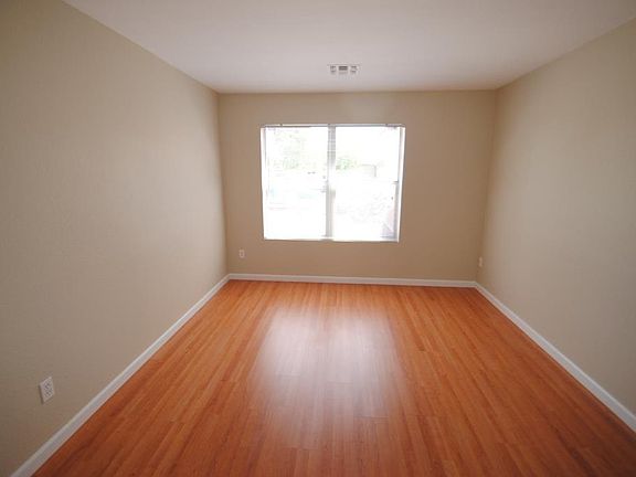 5th image of 15140 N 156th Ln